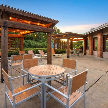 Hotel Baymont By Wyndham Lagrange Exterior foto