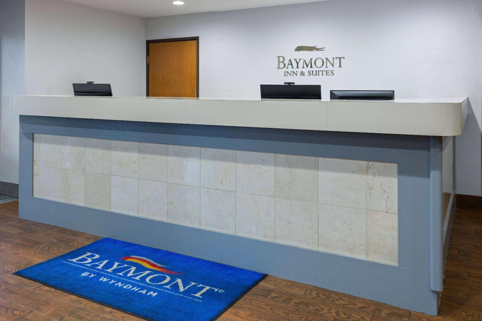 Hotel Baymont By Wyndham Lagrange Exterior foto